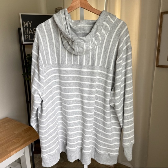 Jane and Delancey Women's 2XL Grey White Striped Pullover Hoodie Sweatshirt NWT - Picture 4 of 8